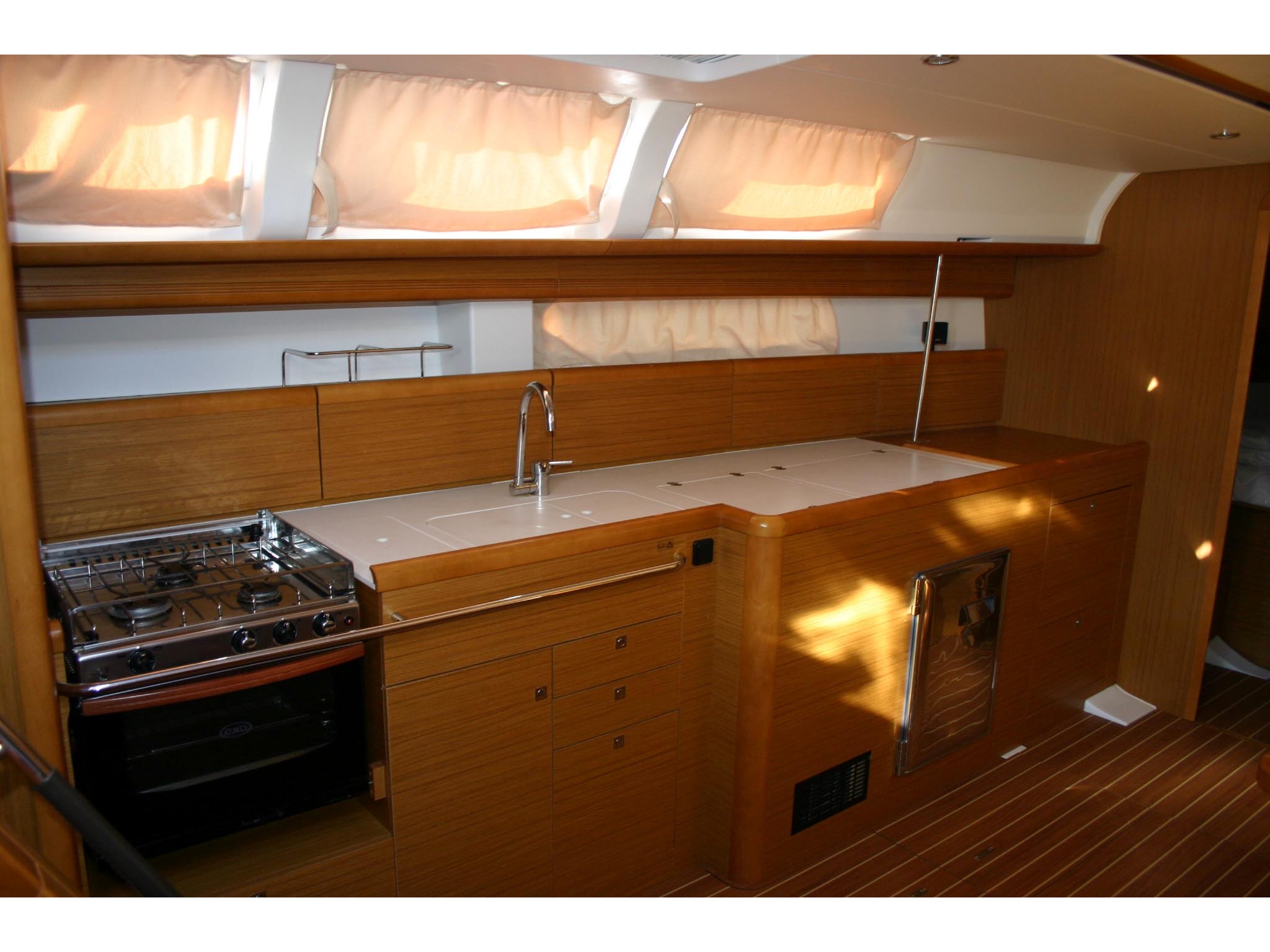 Sun Odyssey 44i image