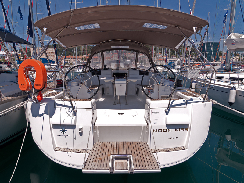 Immagine Sun Odyssey 439
