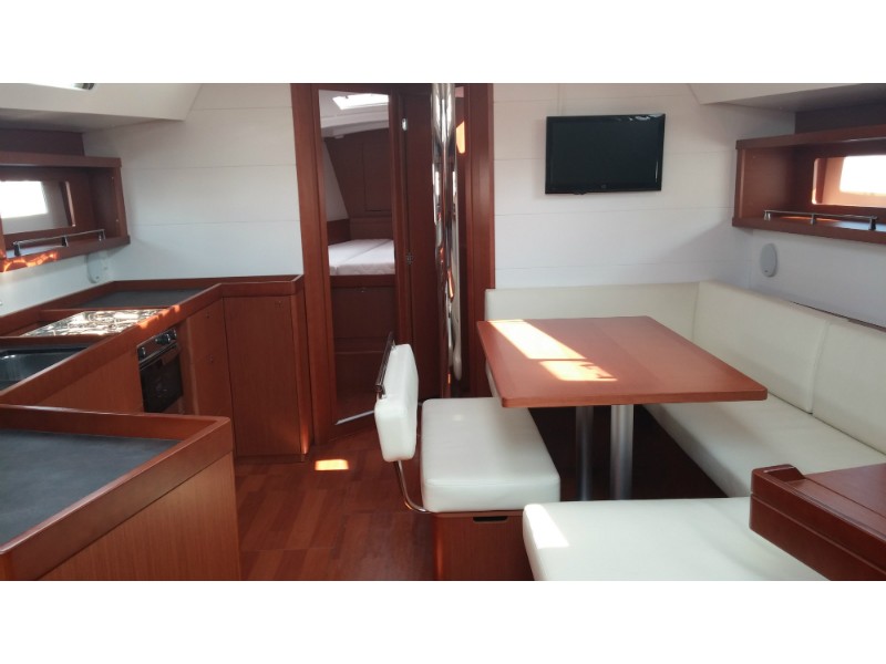 Oceanis 45 image
