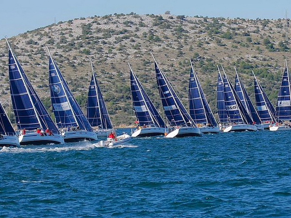 Immagine Bavaria Cruiser 40S
