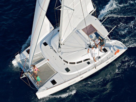 Lagoon 380 image