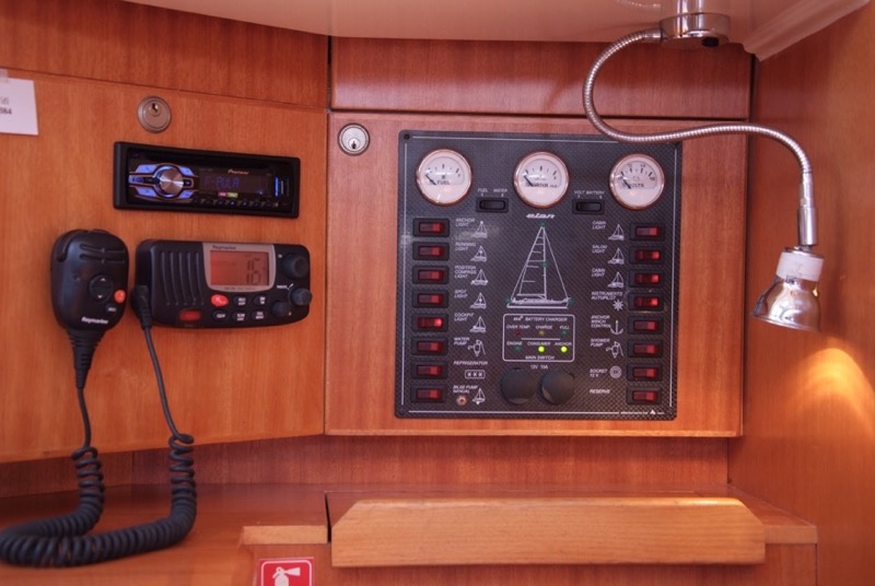 Elan 384 Impression image