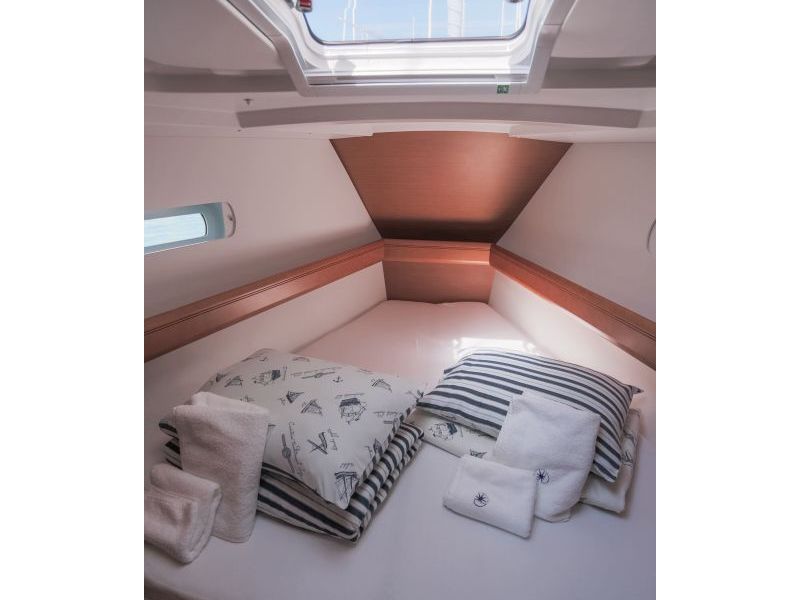 Immagine Sun Odyssey 439