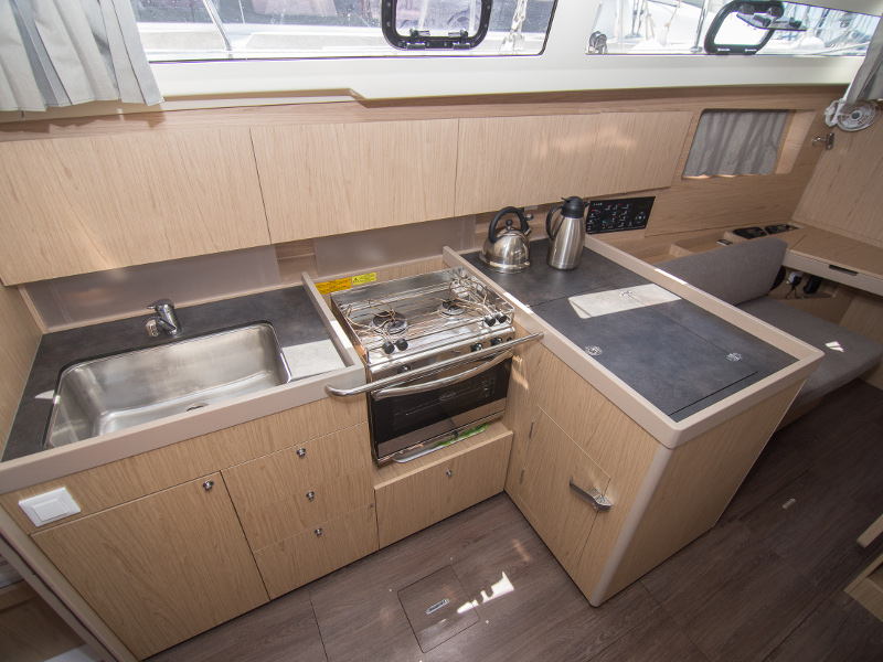Oceanis 41.1 image