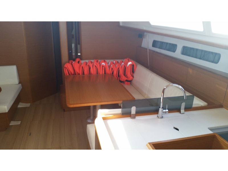 Immagine Sun Odyssey 439