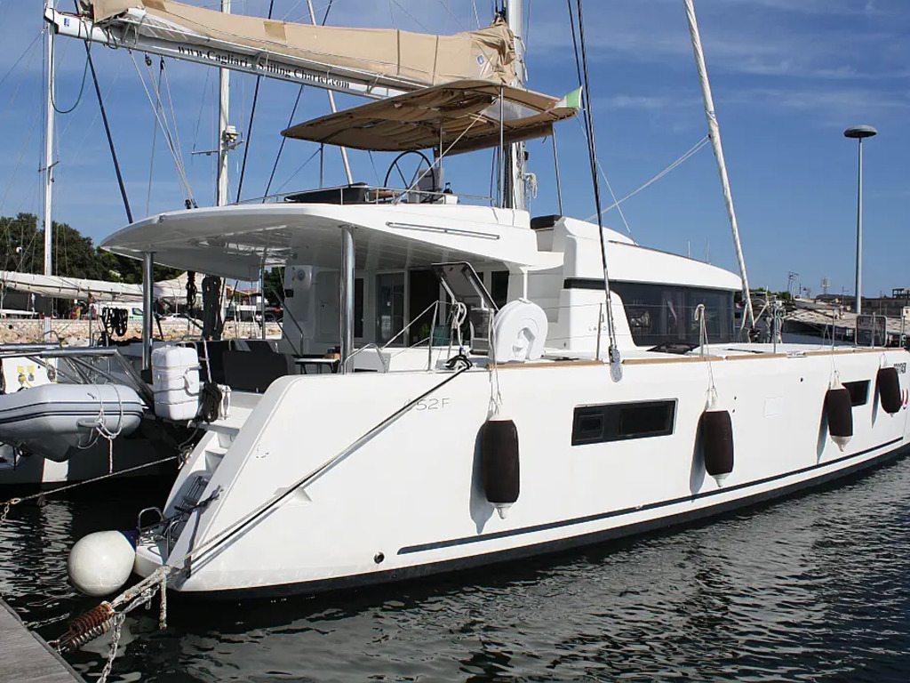 Immagine Lagoon 52
