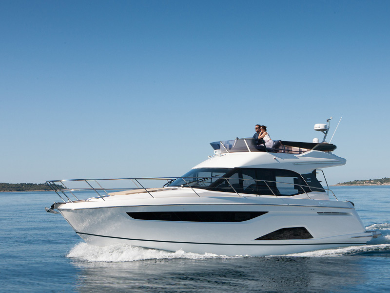 Bavaria R40 Fly image