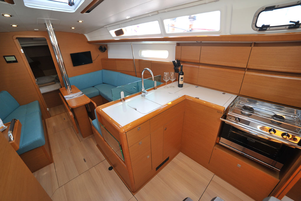 Immagine Sun Odyssey 389
