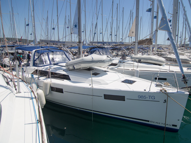 Oceanis 41.1 image