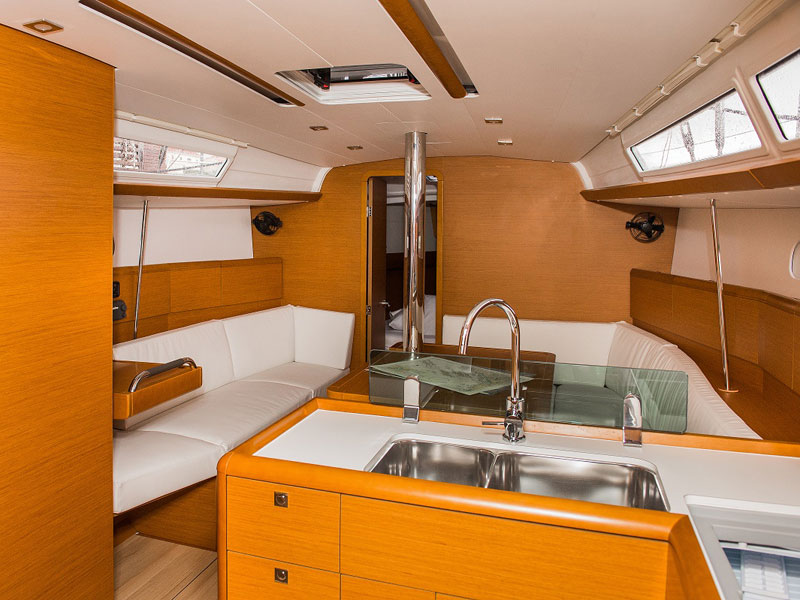 Immagine Sun Odyssey 389