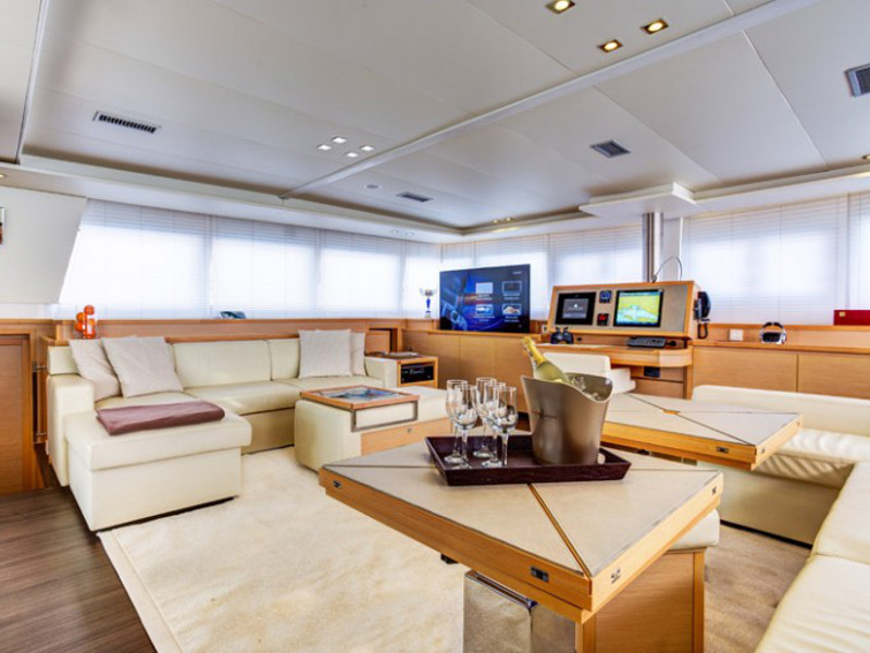 Immagine Lagoon 620 Luxury