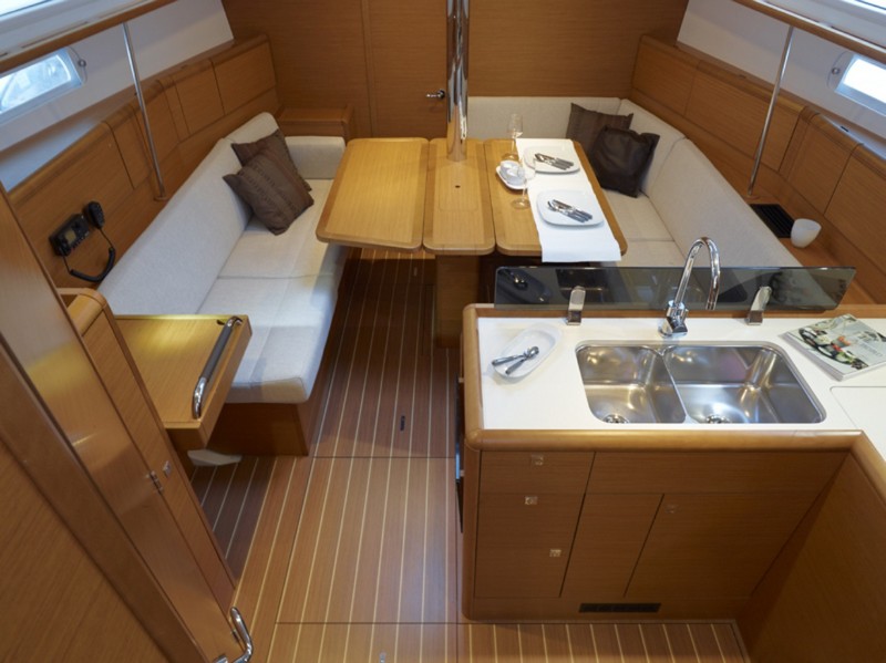 Immagine Sun Odyssey 379