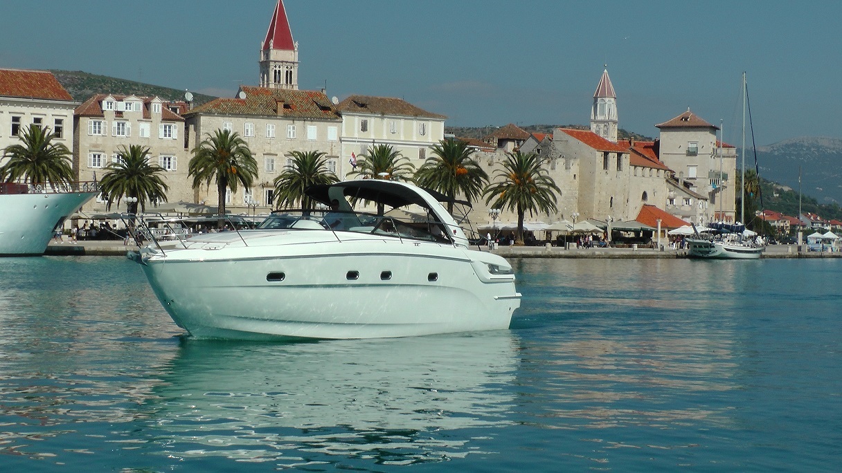Bavaria Yacht 38 Sport image