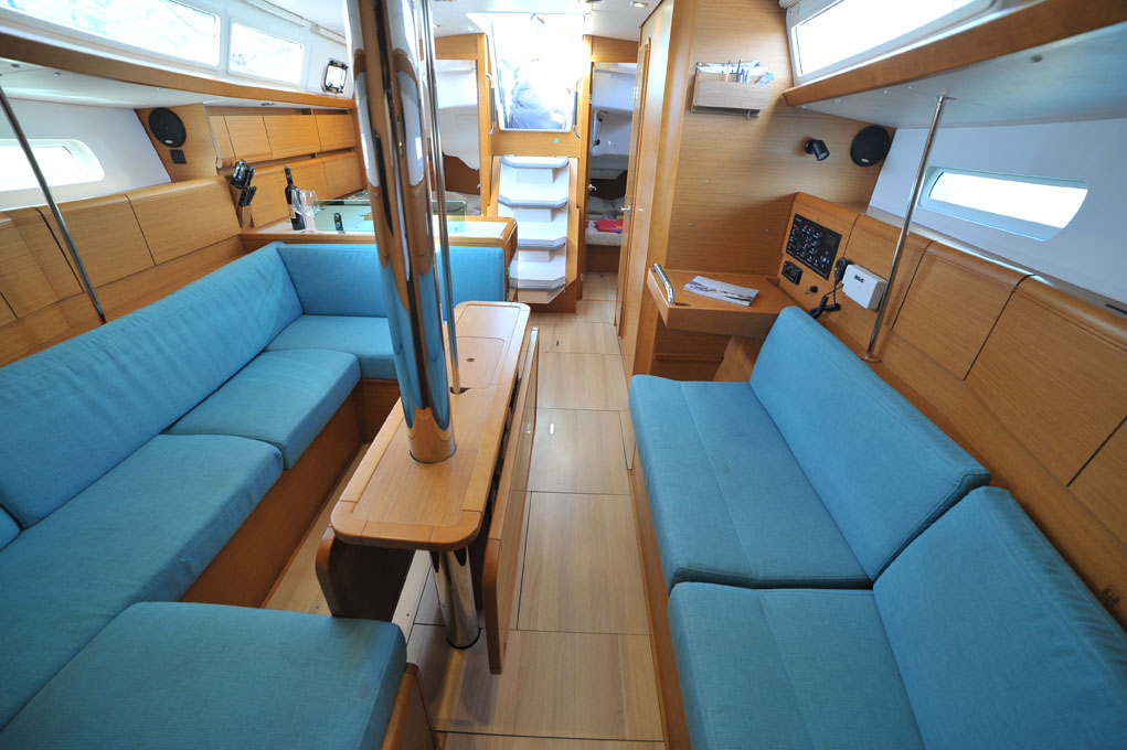 Immagine Sun Odyssey 389