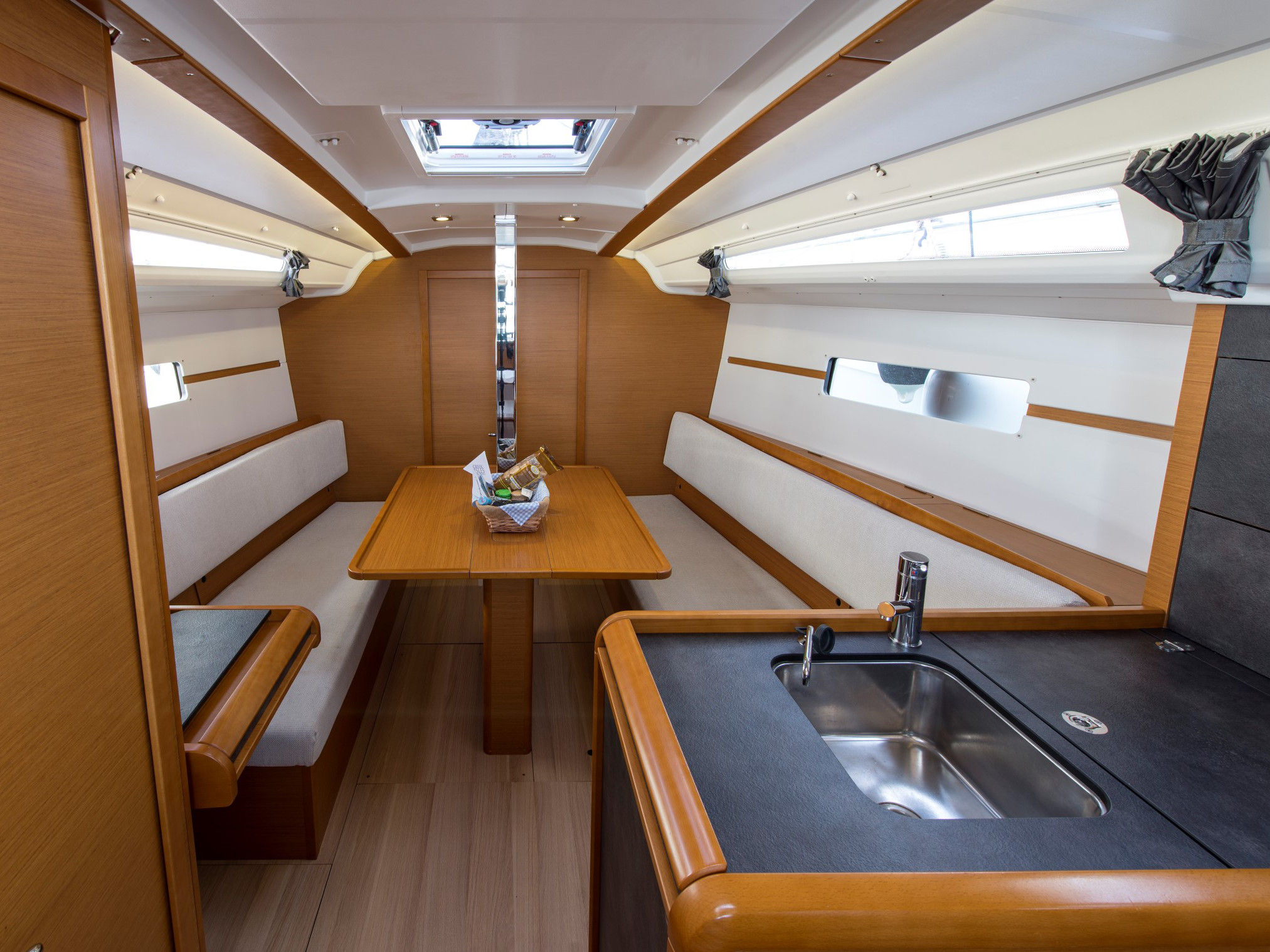 Immagine Sun Odyssey 349