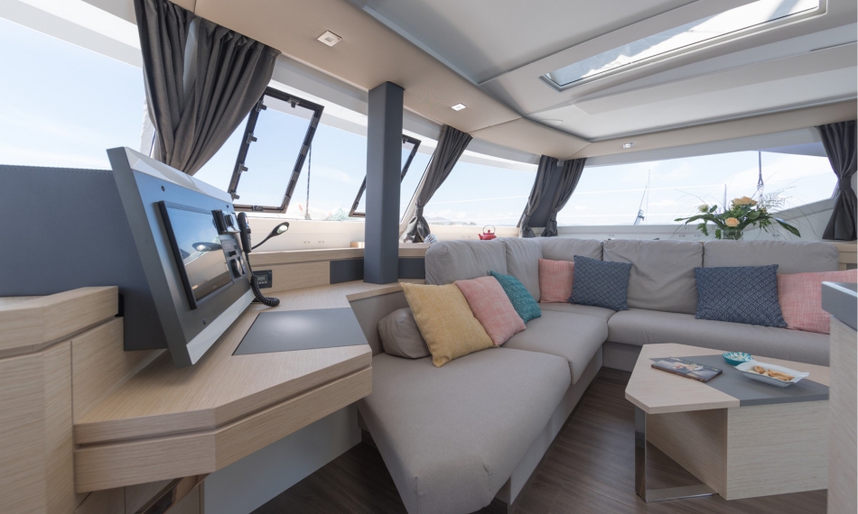 Immagine Fountaine Pajot Saona 47