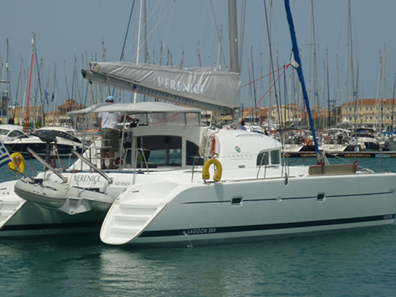 Immagine Lagoon 380