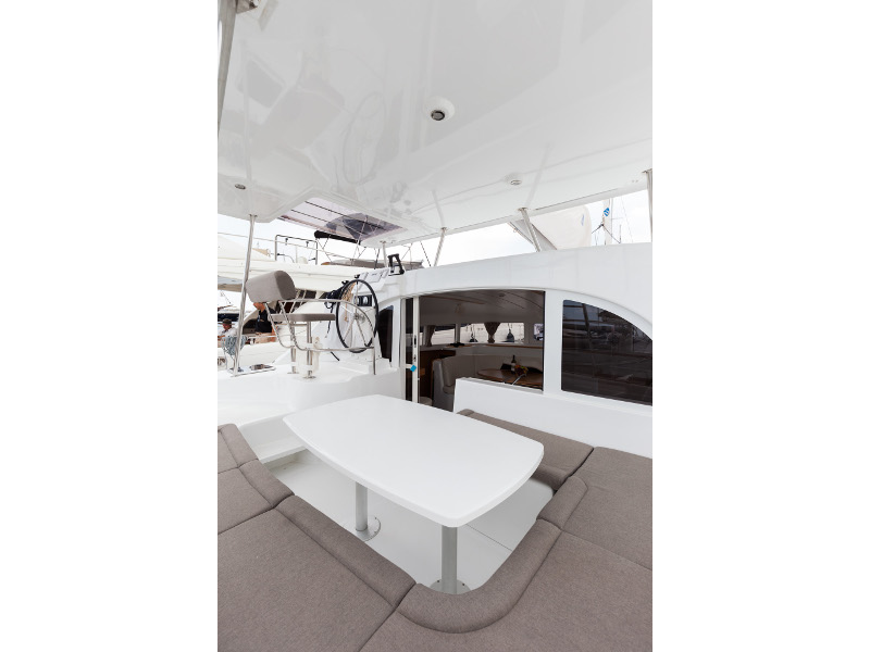 Immagine Lagoon 380
