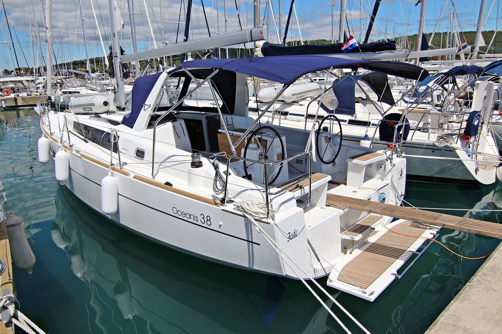 Immagine Oceanis 38.1 
