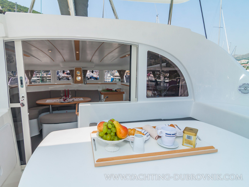 Immagine Lagoon 380