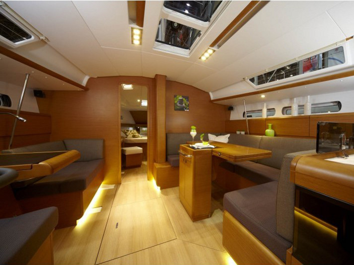 Immagine Sun Odyssey 439