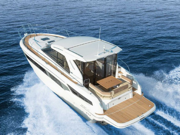 Bavaria 400 Coupe image
