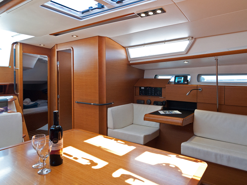 Immagine Sun Odyssey 439