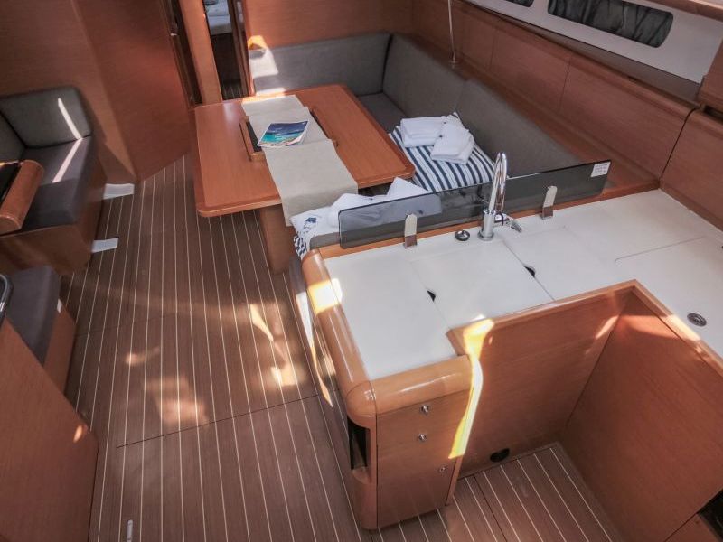 Immagine Sun Odyssey 439