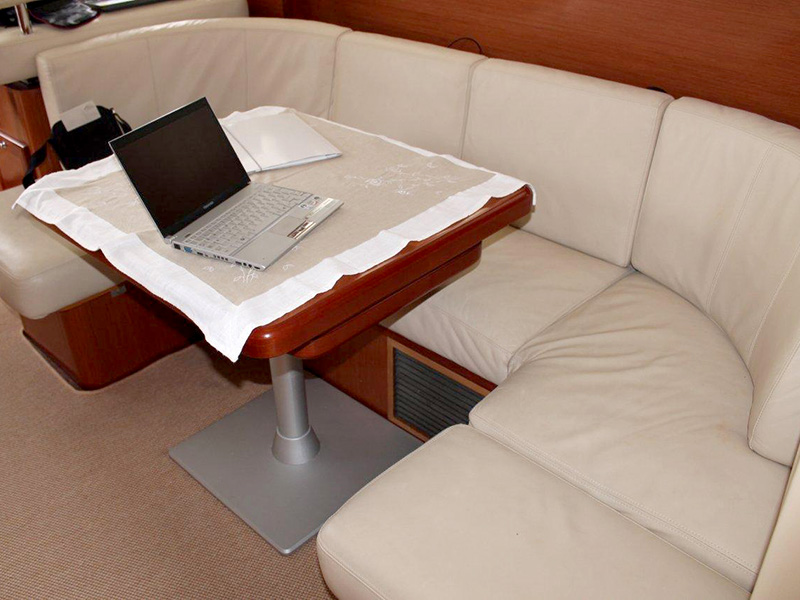 Immagine Beneteau S. Trawler 42