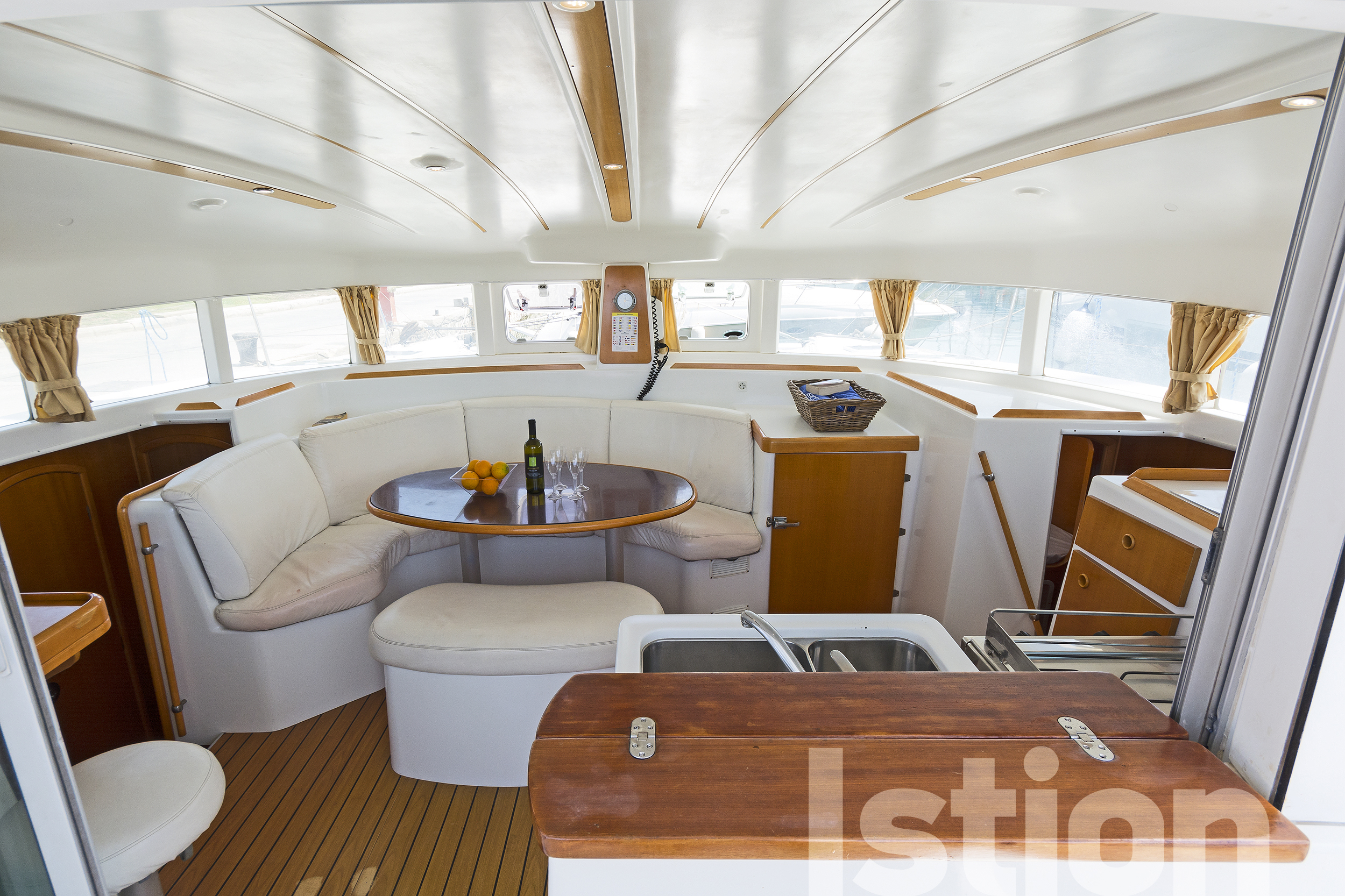 Immagine Lagoon 380