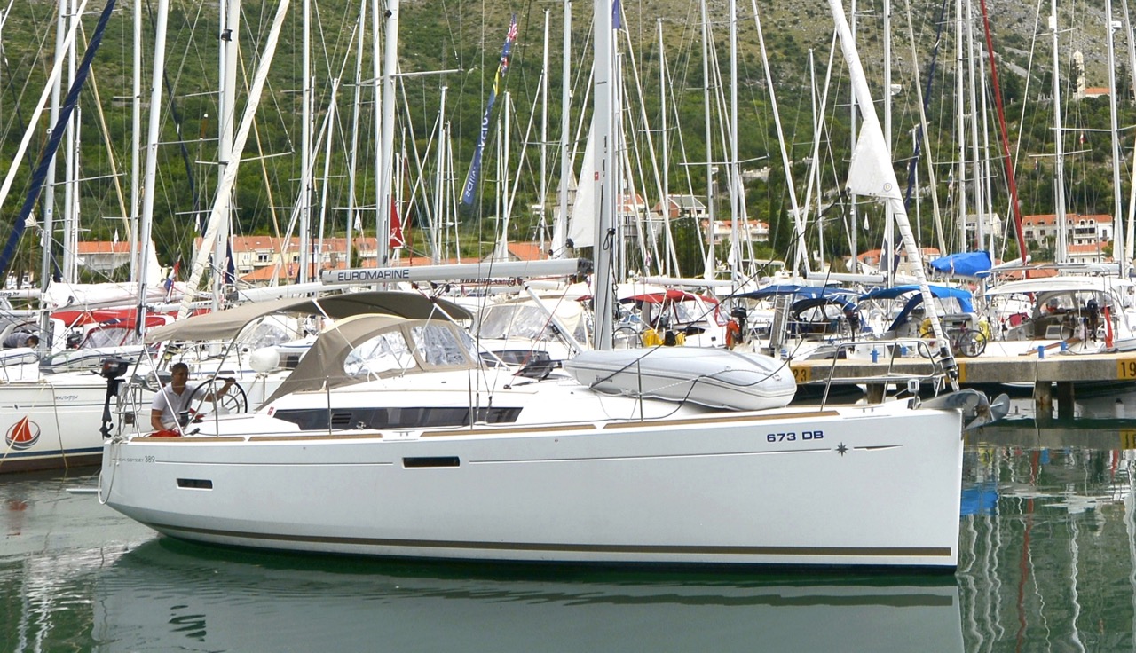 Immagine Sun Odyssey 419