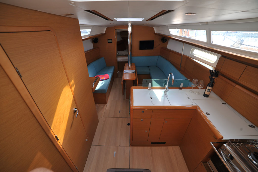 Immagine Sun Odyssey 389