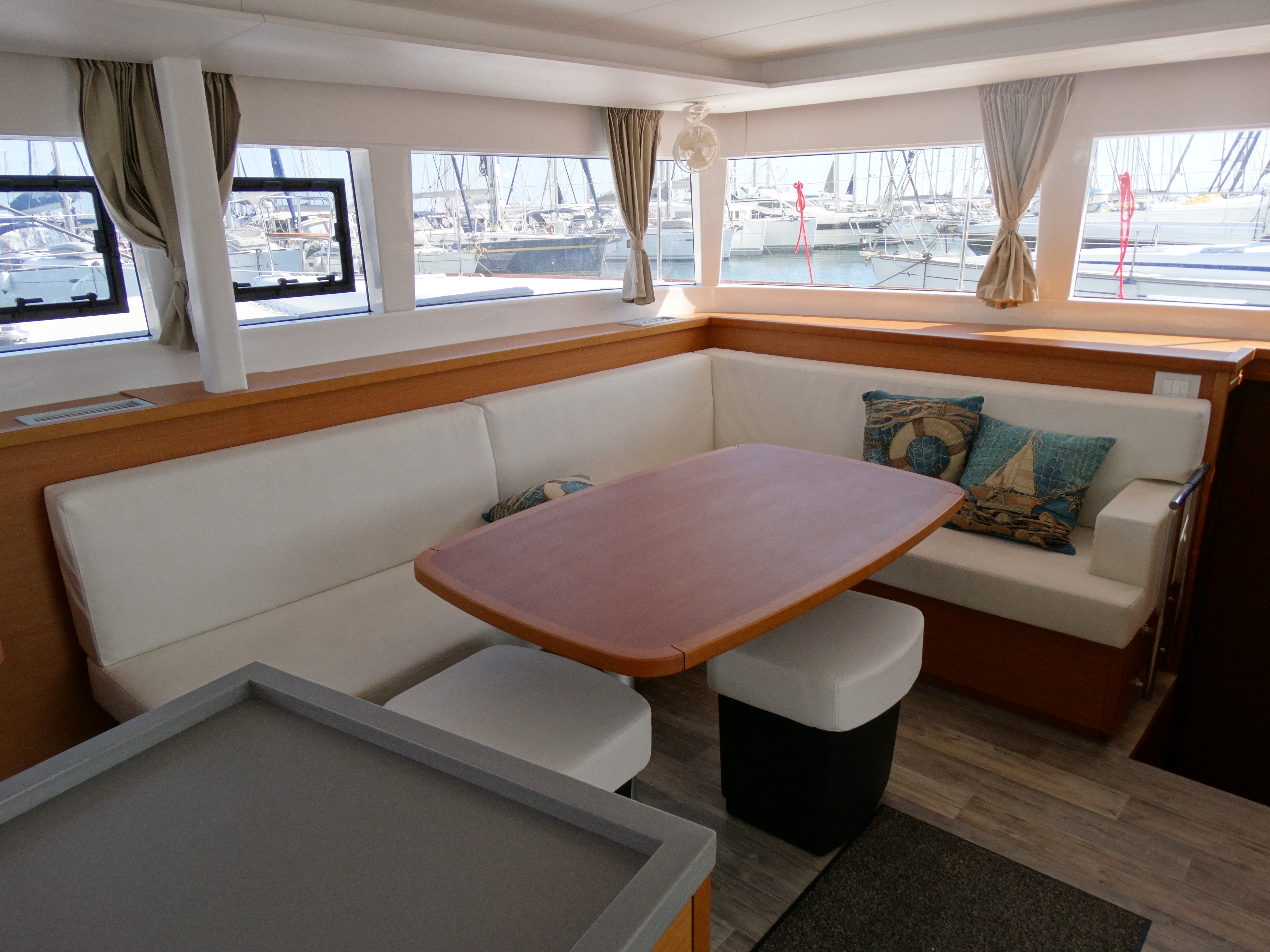 Immagine Lagoon 450