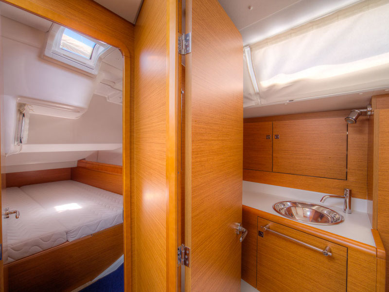 Immagine Sun Odyssey 439