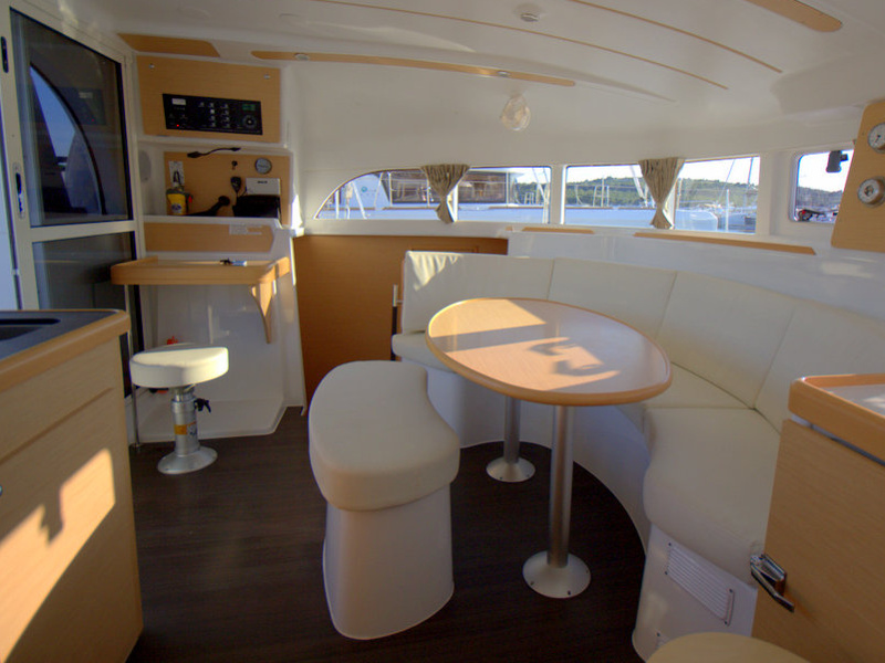Immagine Lagoon 380