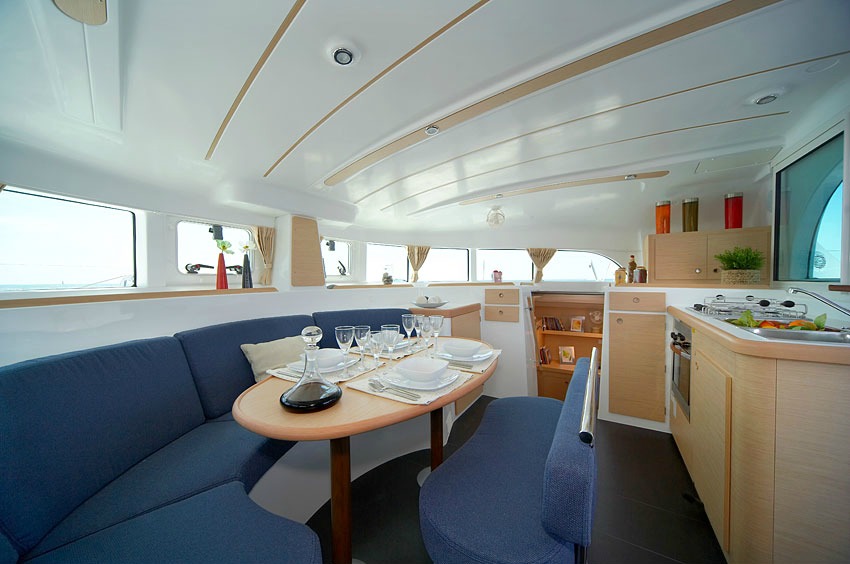 Immagine Lagoon 380