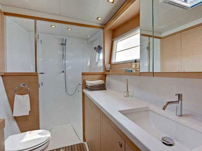 Immagine Lagoon 450