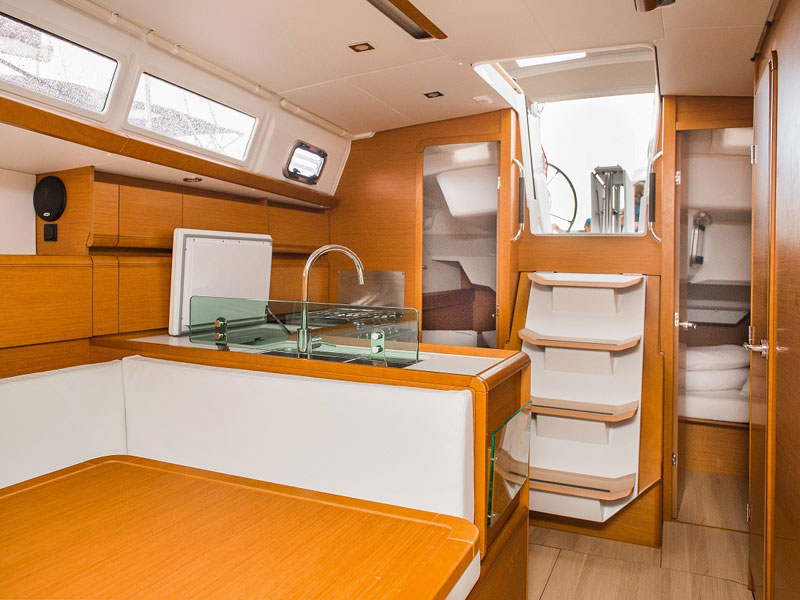 Immagine Sun Odyssey 389