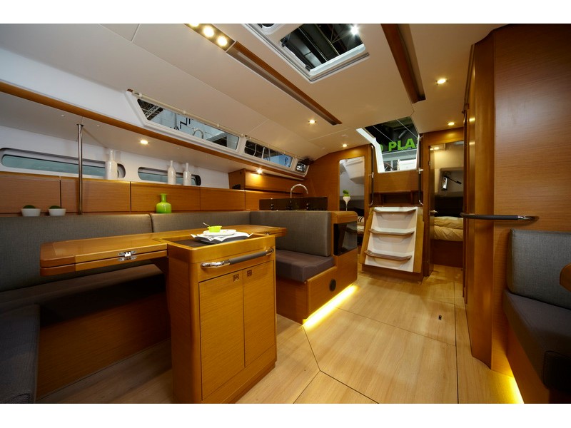 Immagine Sun Odyssey 439