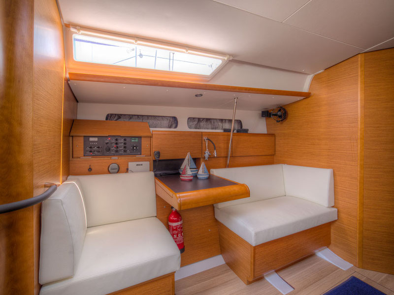 Immagine Sun Odyssey 439