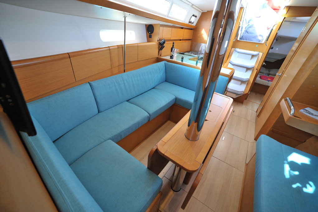 Immagine Sun Odyssey 389