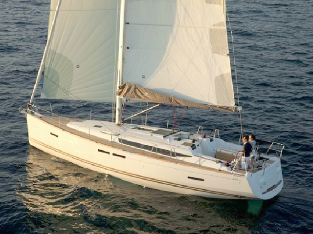 Immagine Sun Odyssey 439