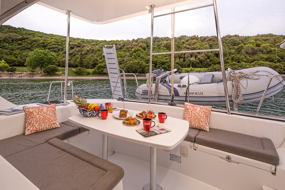 Immagine Lagoon 380
