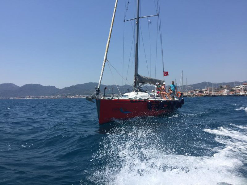 Immagine First 40.7