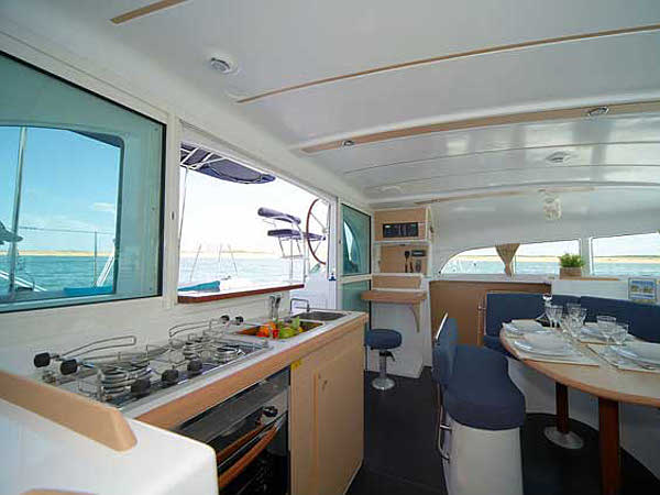 Immagine Lagoon 380