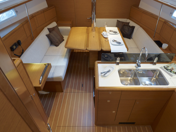 Immagine Sun Odyssey 379