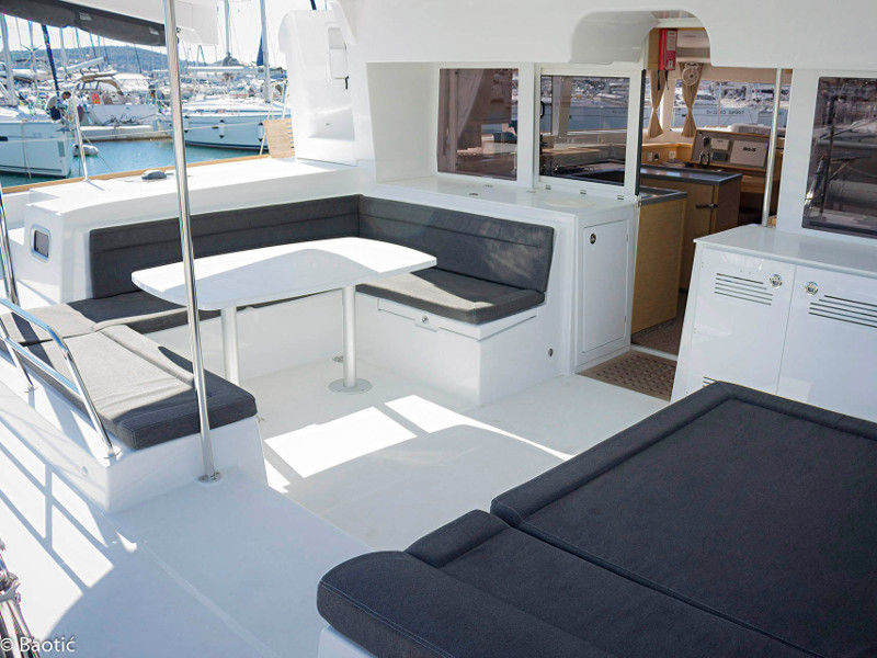 Immagine Lagoon 450