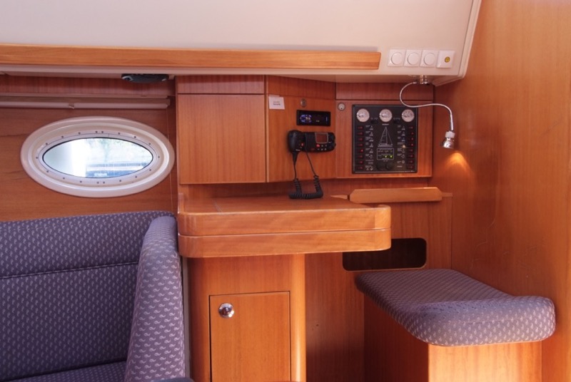 Elan 384 Impression image