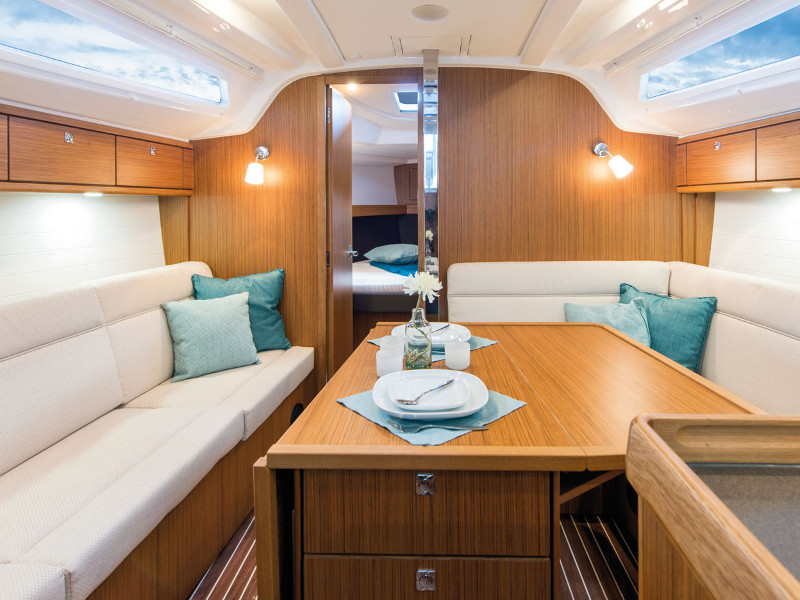 Bavaria Cruiser 37 image