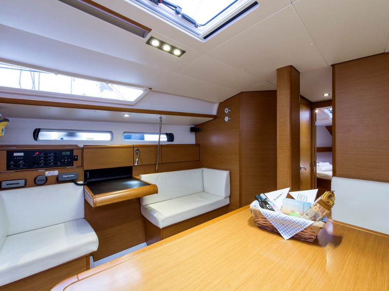 Immagine Sun Odyssey 439